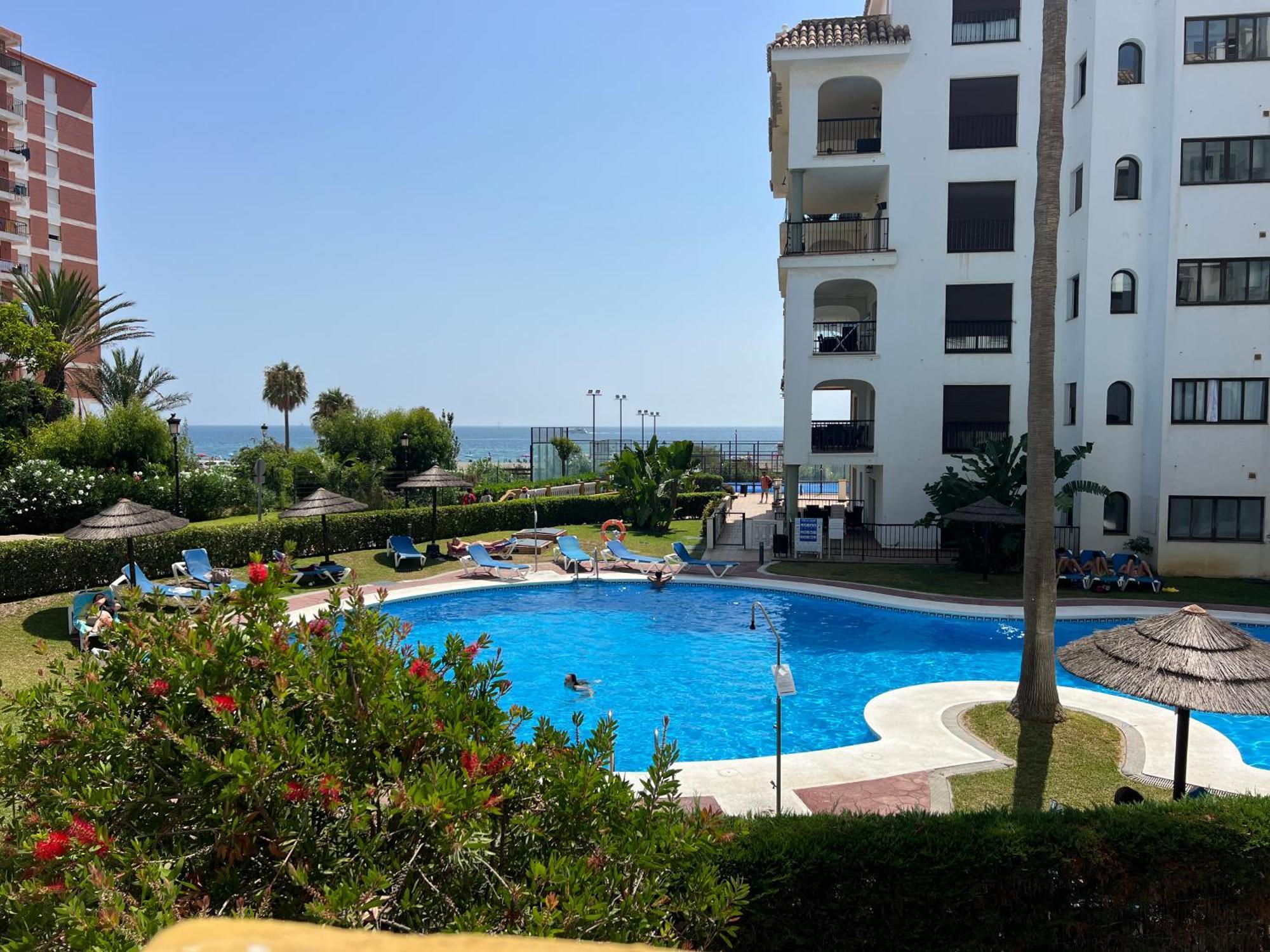 Puerto De La Duquesa Apartment มานิลบา ภายนอก รูปภาพ