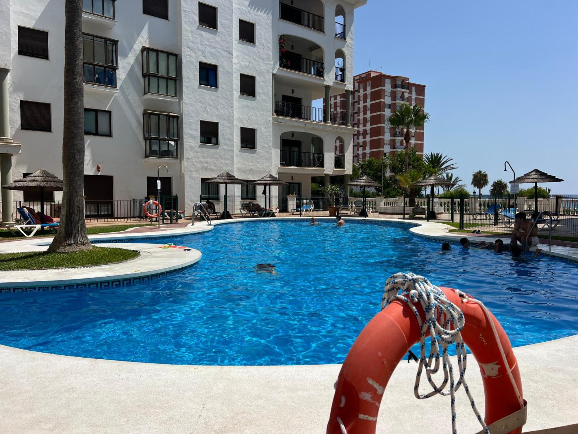 Puerto De La Duquesa Apartment มานิลบา ภายนอก รูปภาพ