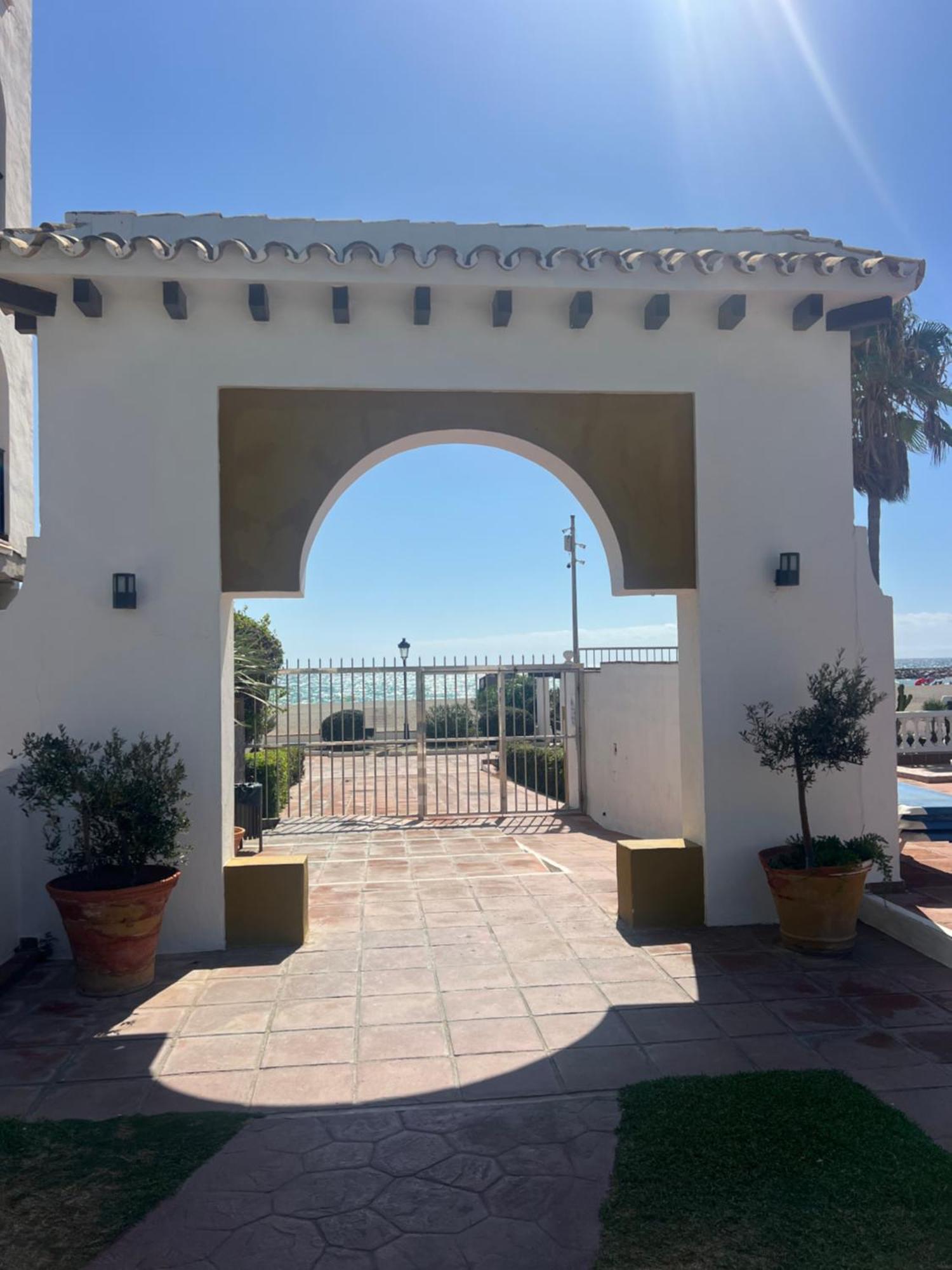 Puerto De La Duquesa Apartment มานิลบา ภายนอก รูปภาพ