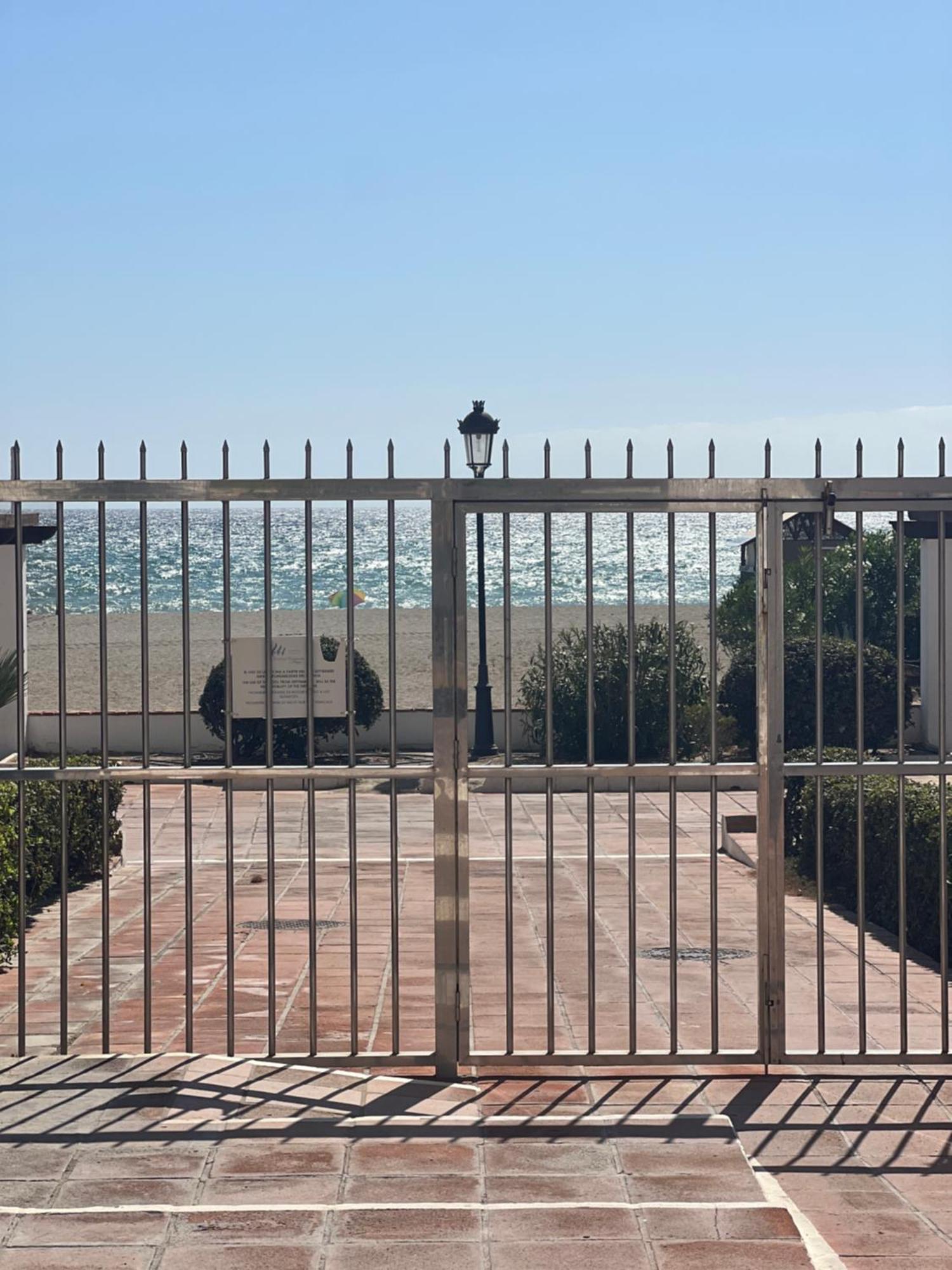 Puerto De La Duquesa Apartment มานิลบา ภายนอก รูปภาพ