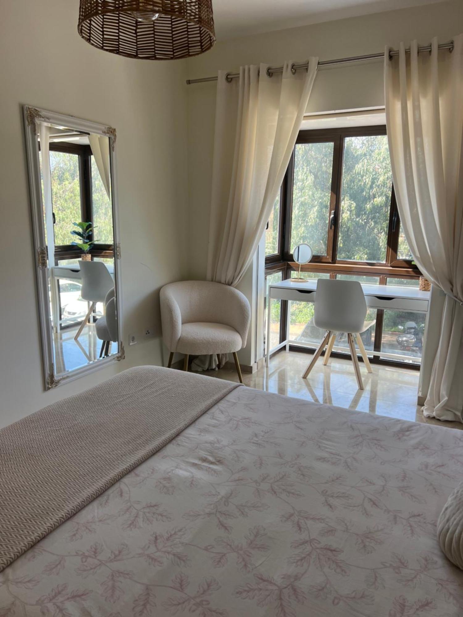 Puerto De La Duquesa Apartment มานิลบา ภายนอก รูปภาพ