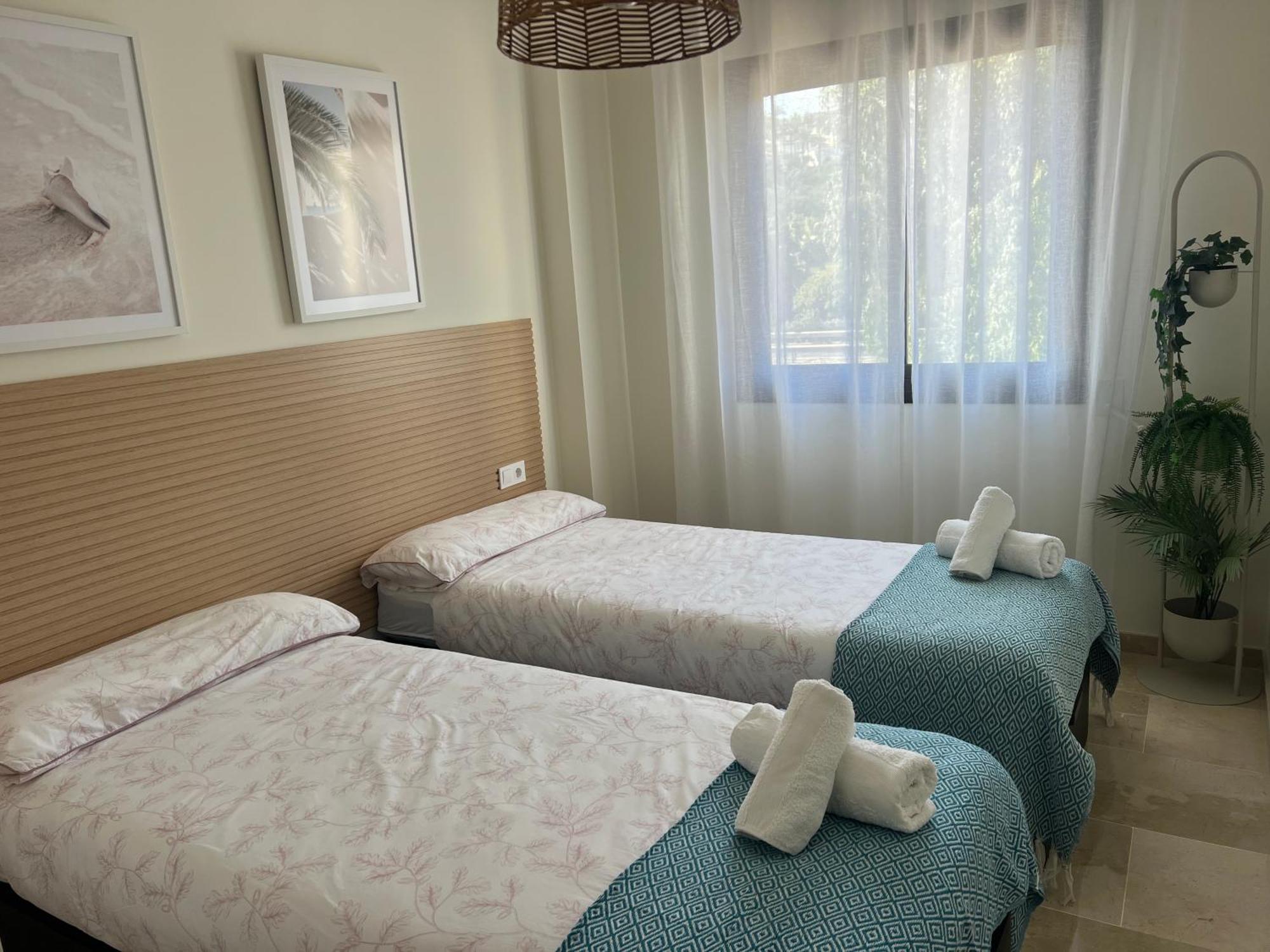 Puerto De La Duquesa Apartment มานิลบา ภายนอก รูปภาพ